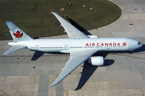 air canada 777-200lr